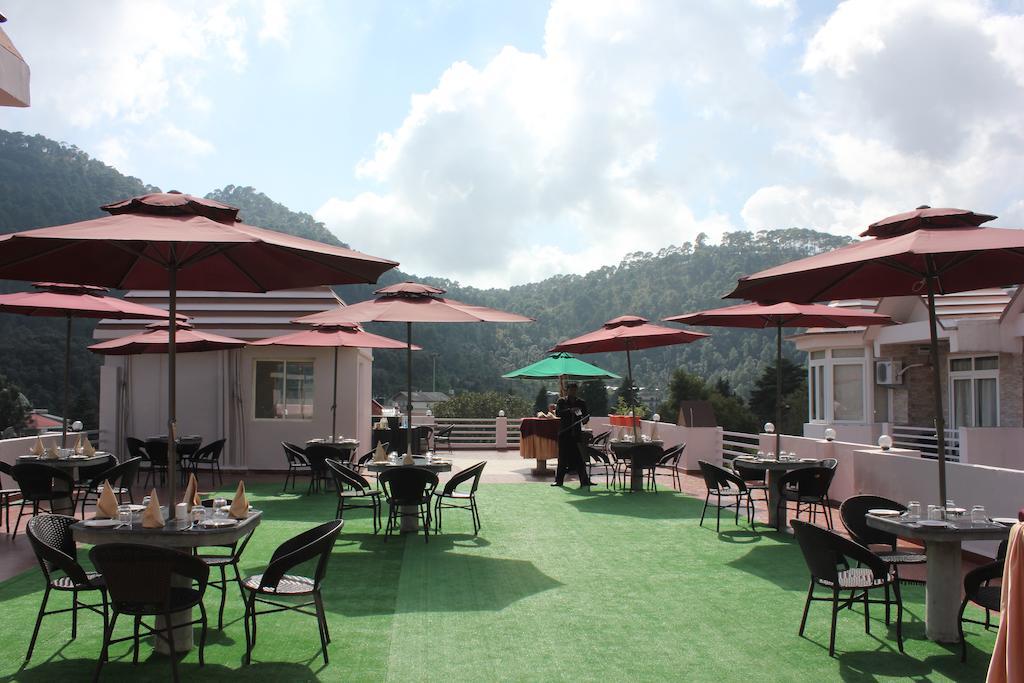 Hotel The Royal Court à Nainital Extérieur photo