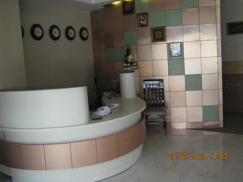 Hotel The Royal Court à Nainital Extérieur photo