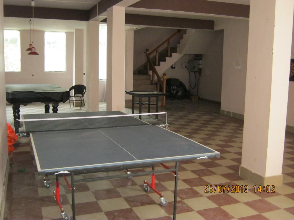 Hotel The Royal Court à Nainital Extérieur photo